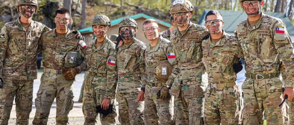 Patrulla Weichafe en la competencia internacional Sandhurst 2024 Firma Escuela Militar del Ejército de Chile